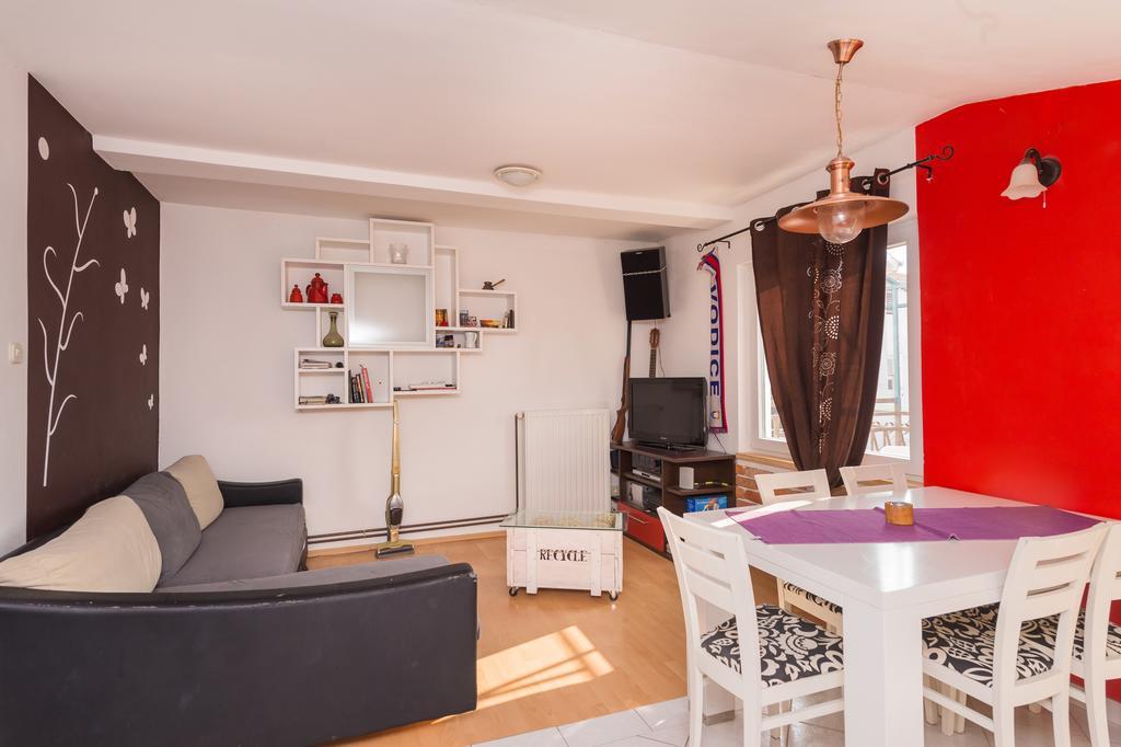 Apartment Milka Vodice Buitenkant foto